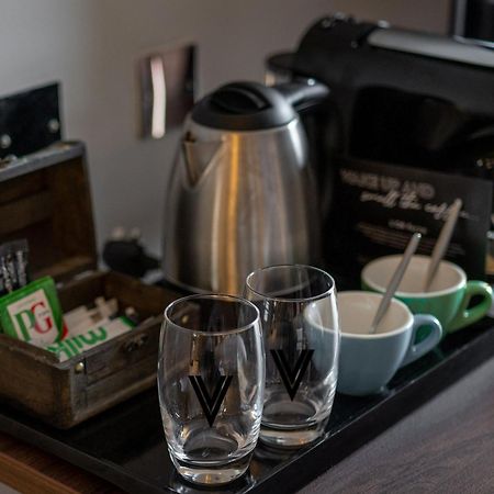 Village Hotel Manchester Hyde Εξωτερικό φωτογραφία