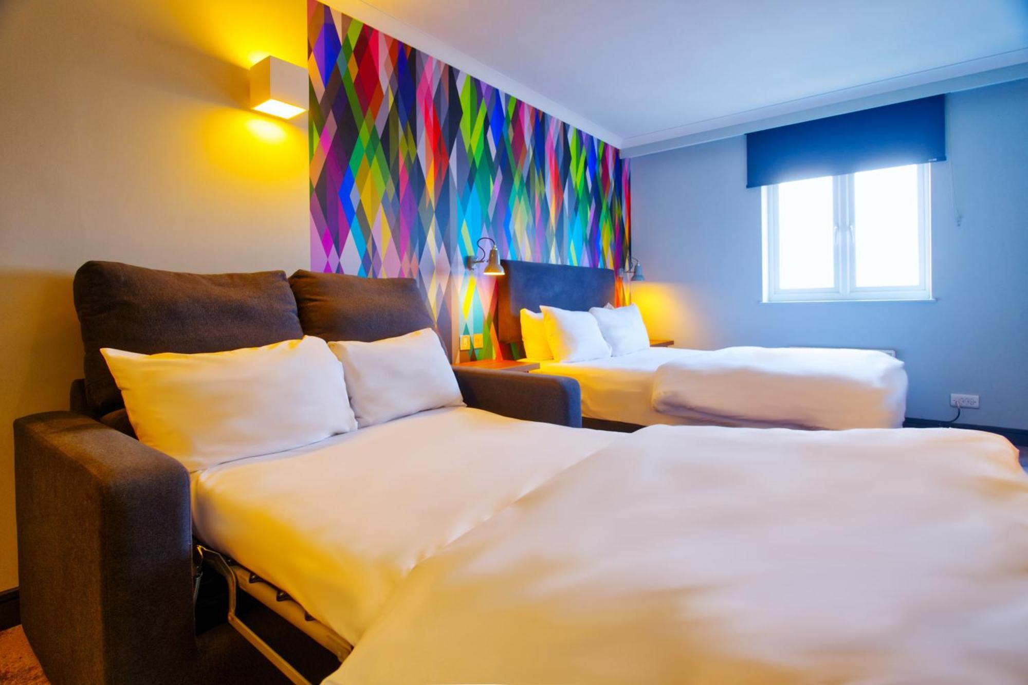 Village Hotel Manchester Hyde Εξωτερικό φωτογραφία