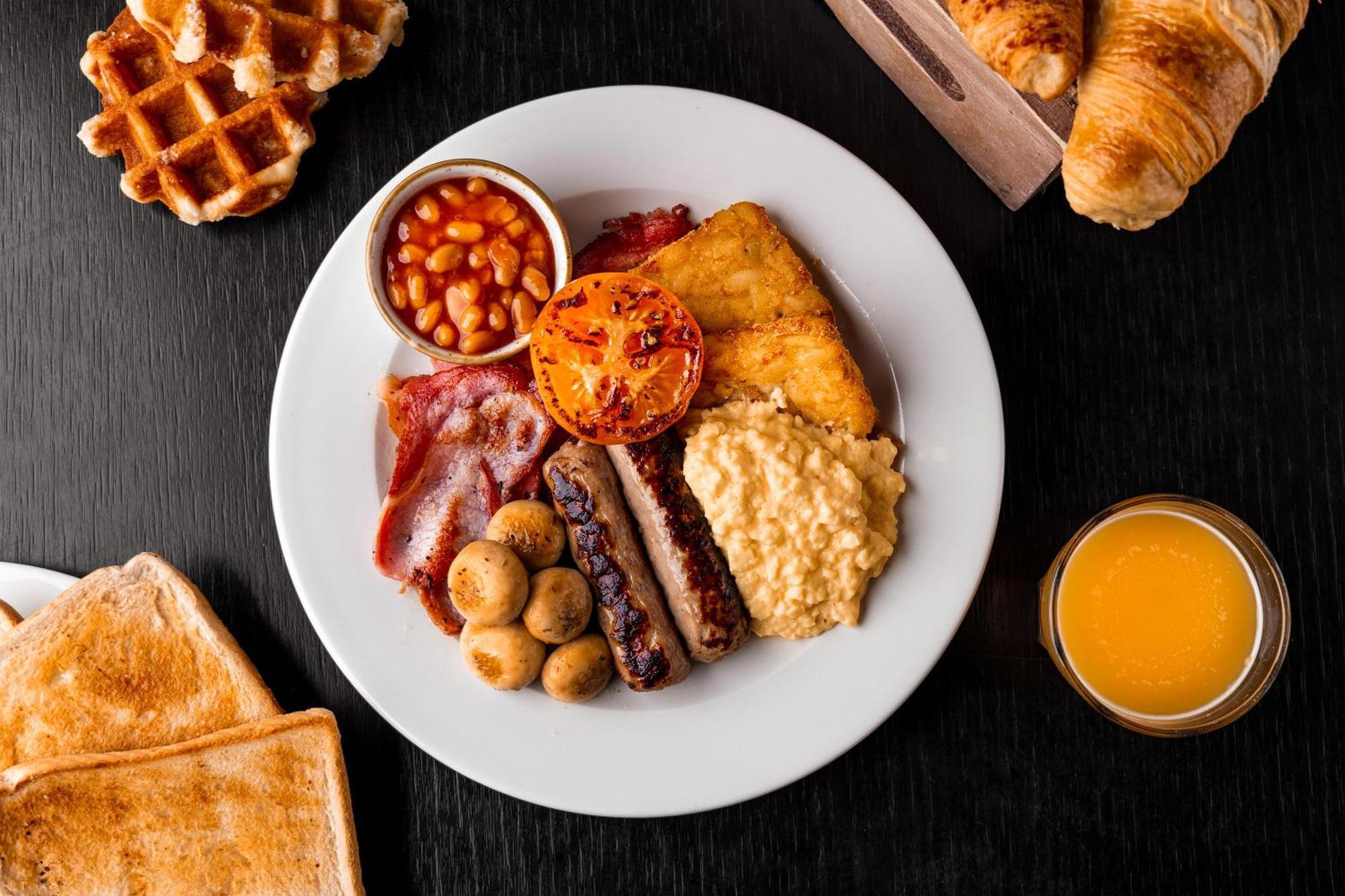 Village Hotel Manchester Hyde Εξωτερικό φωτογραφία