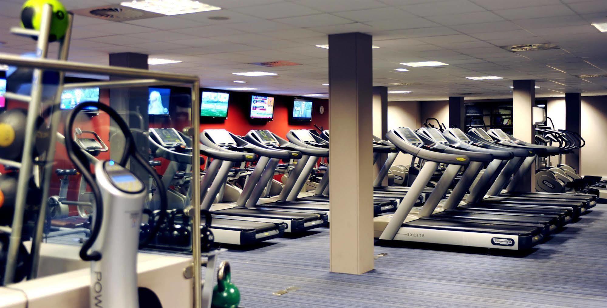 Village Hotel Manchester Hyde Εξωτερικό φωτογραφία